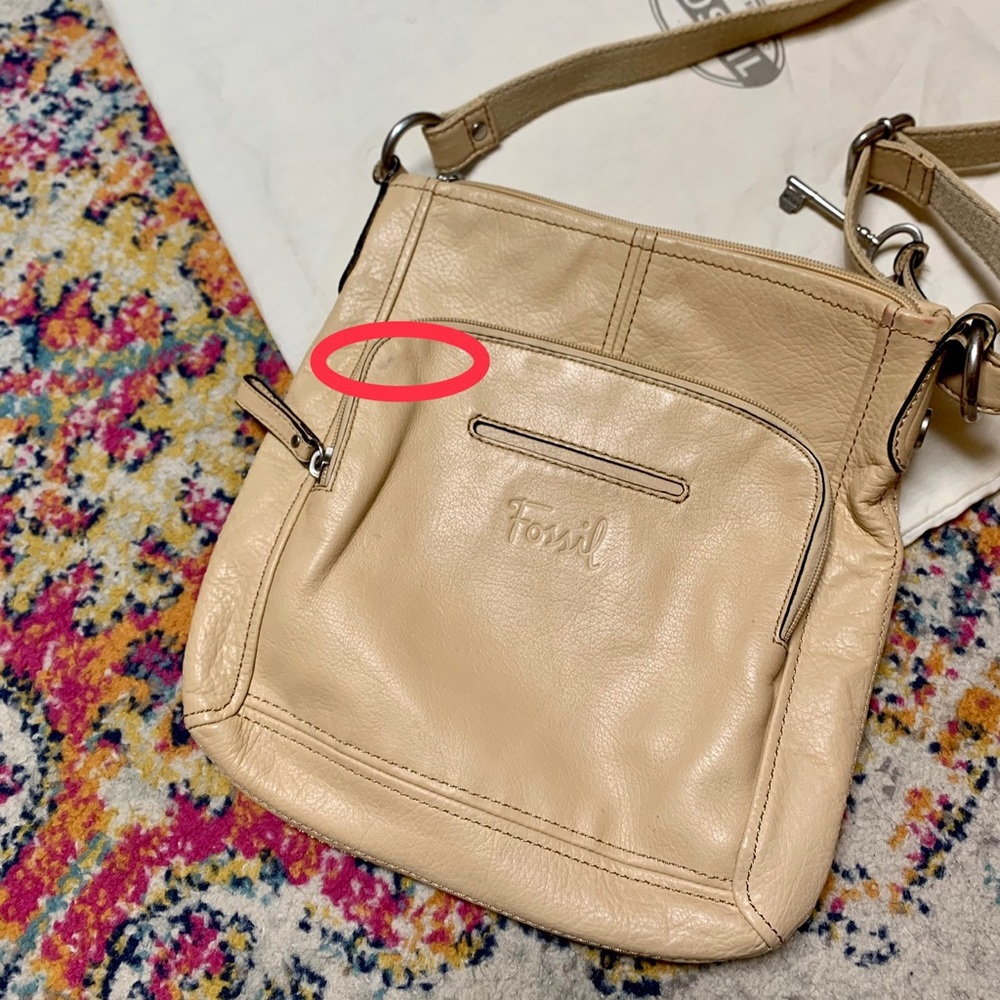 Fossil Live Long Vintage 1954 Blonde Leather Brass Key Adjustable Crossbody Bag - Picture 13 of 13